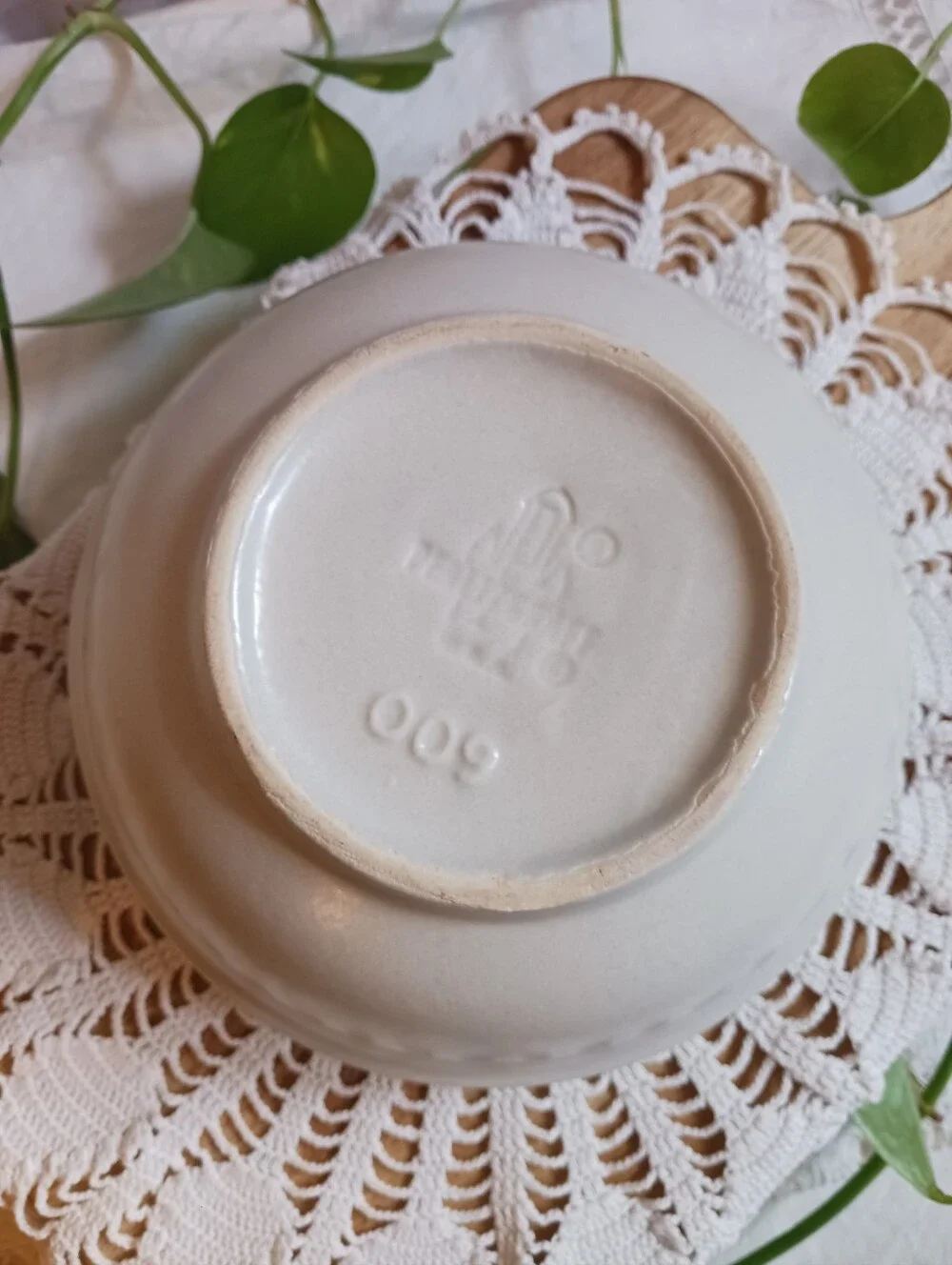 Pfaltzgraff Vintage Yorktowne Design Set Of 2 Bowls Cottagecore Stoneware